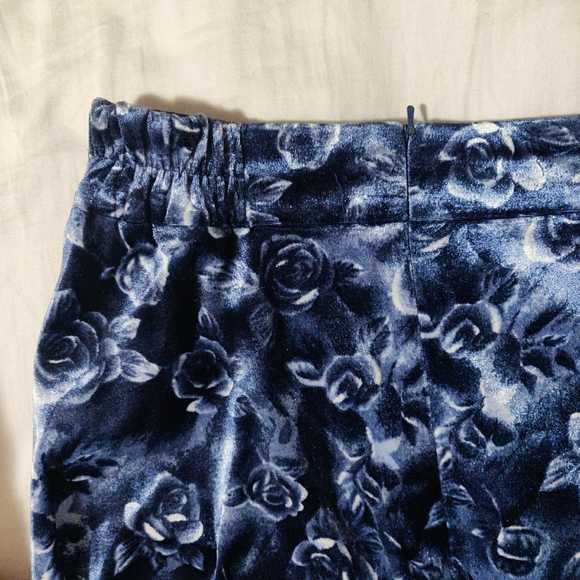 Vintage Velvety Blue Floral Print Maxi Skirt - Picture 5 of 11